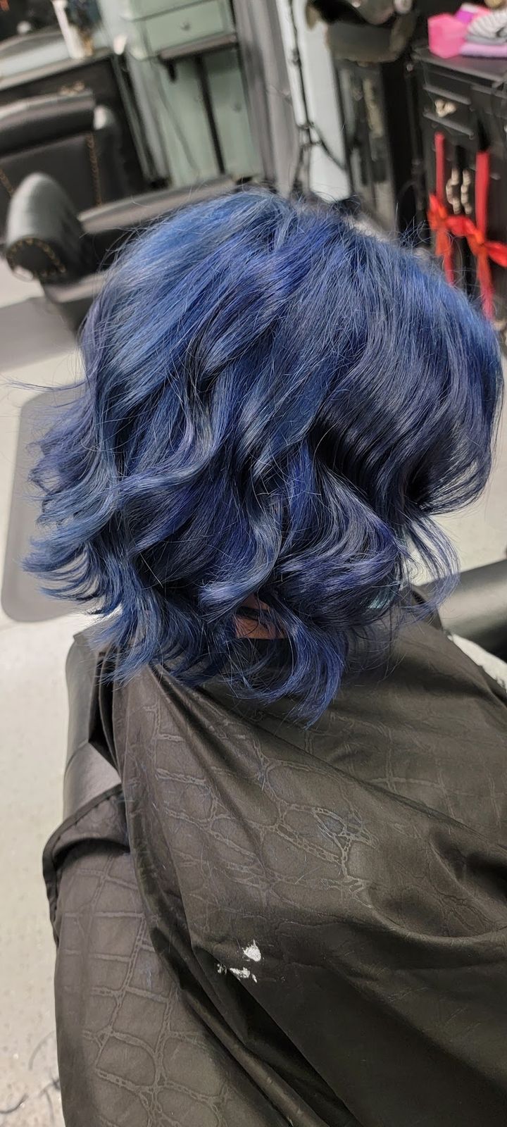 Blu Hairon Salon, beauty salon in Newport, OR, photo 5 of 9